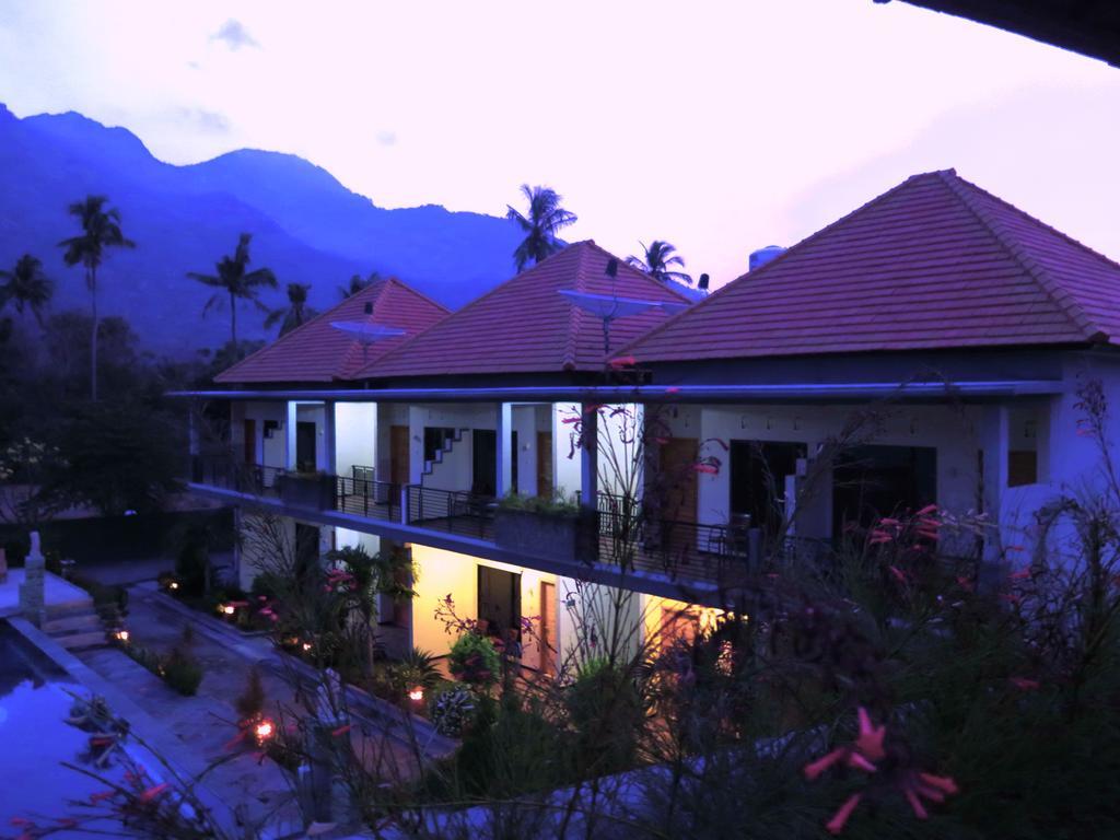Antari Hotel Pemuteran Bagian luar foto