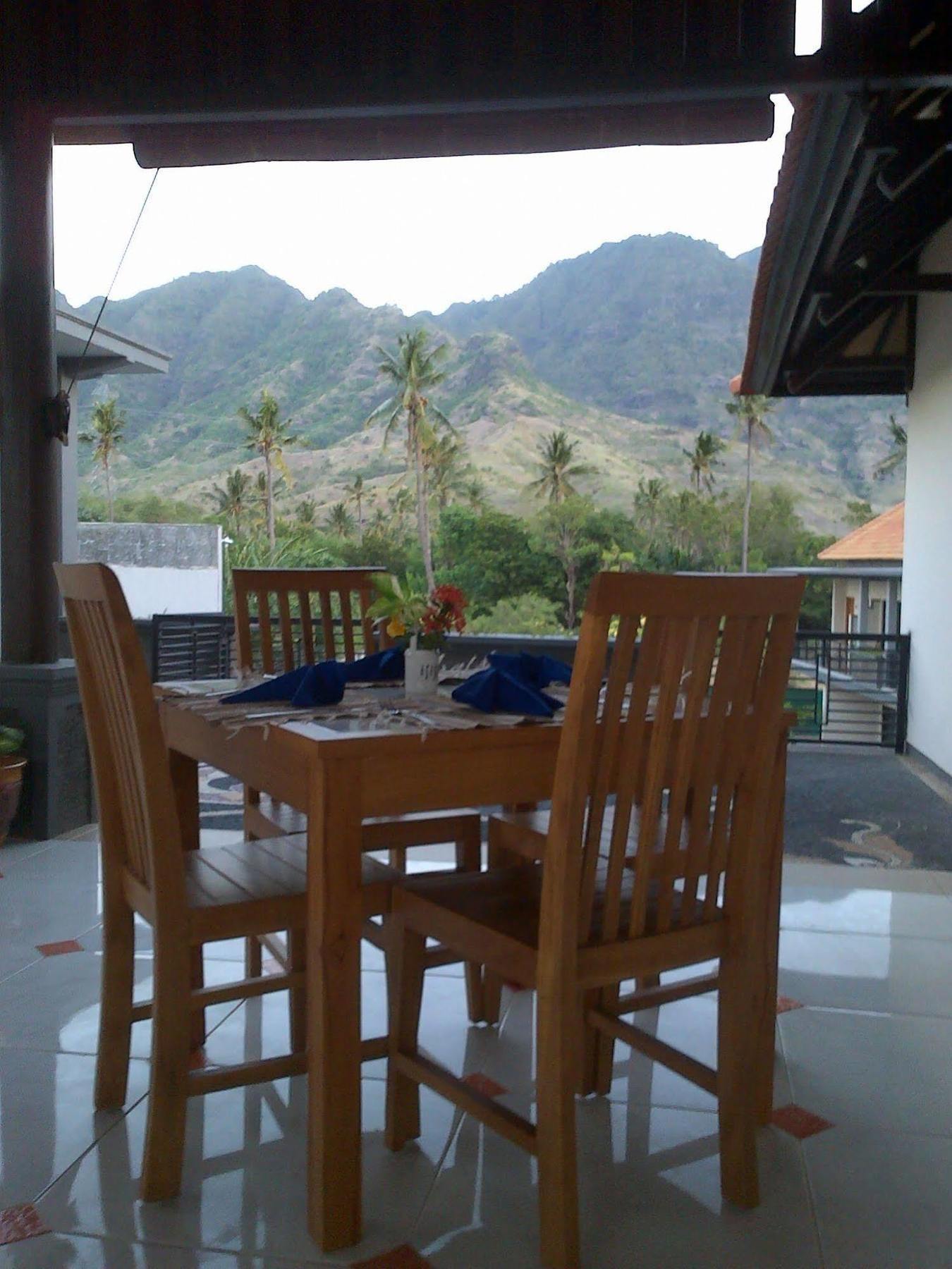 Antari Hotel Pemuteran Bagian luar foto