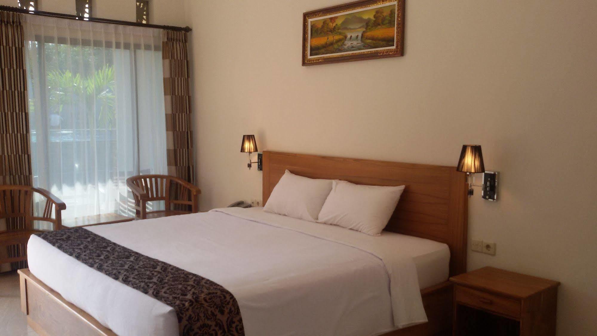 Antari Hotel Pemuteran Bagian luar foto